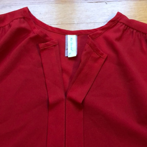 Red blouse - Picture 3 of 4